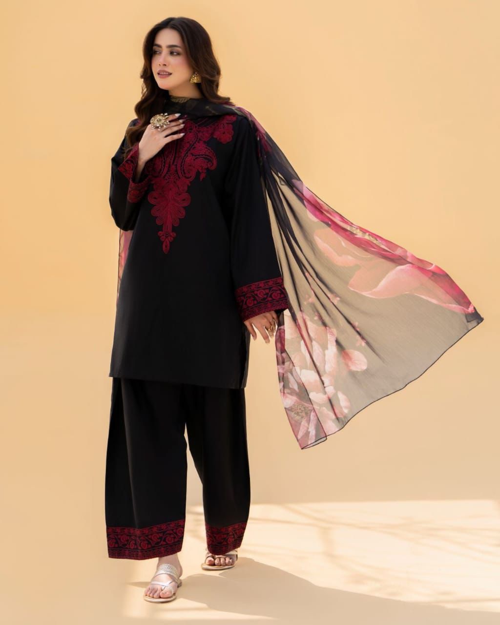 Embroided Lawn Black and Red RIL01