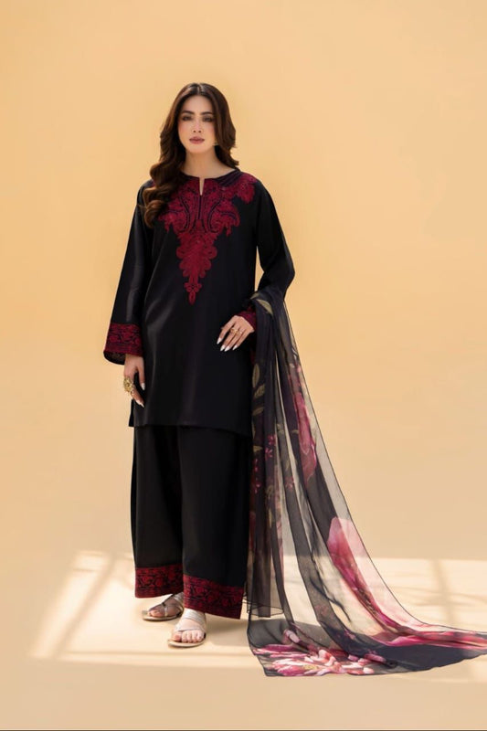 Embroided Lawn Black and Red RIL01